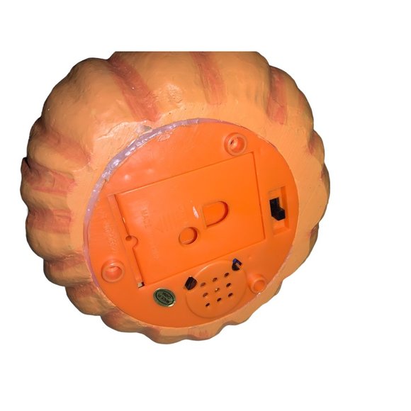 Battery Operated Halloween Pumpkin Jack-O-Lantern - Picture 9 of 9